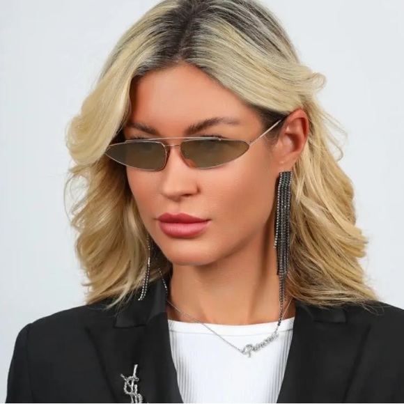 Tom Ford Sunglasses, New 240 - Picture 2 of 6